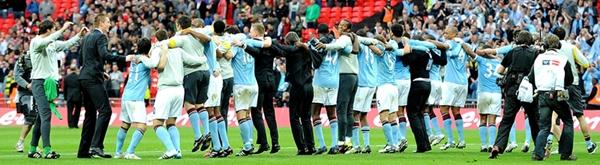 Man City players do the Poznan