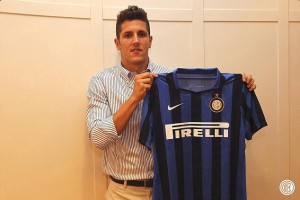 Stevan Jovetic has completed an 18 month loan move to Italian side Inter Milan